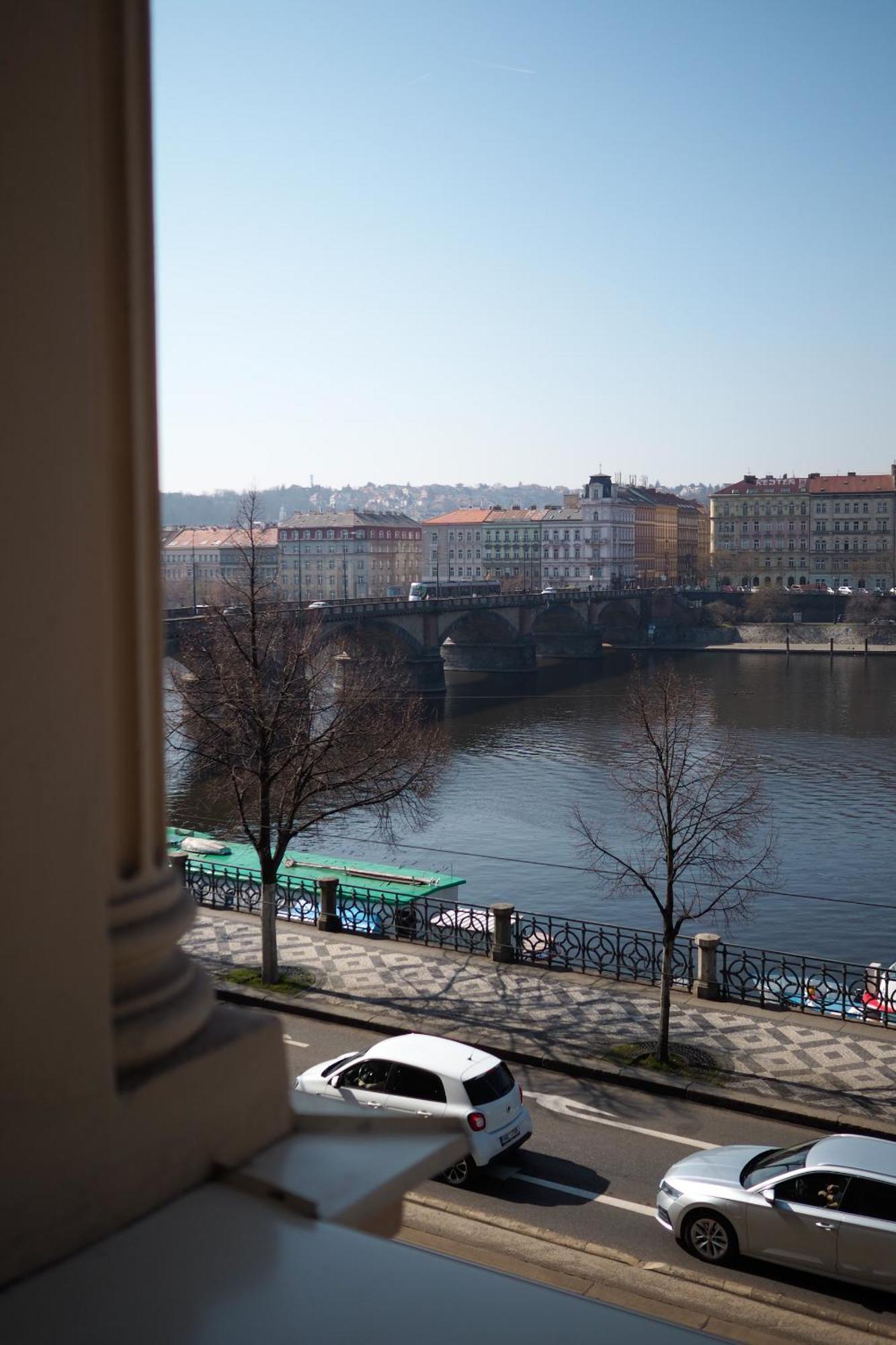 Rasinovo Nabrezi - Riverside 4* Praha